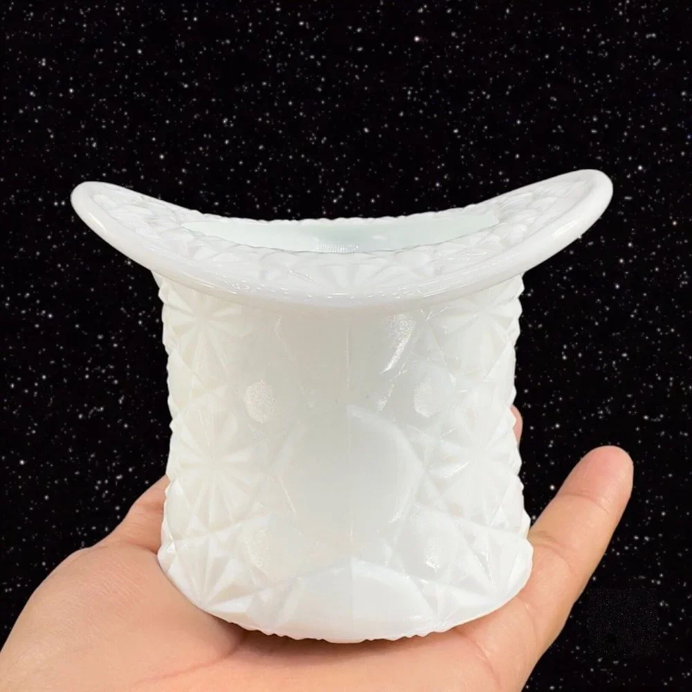 Vintage Indiana Glass Daisy and‎ Button White Milk Glass Top Hat Catch Bowl VTG